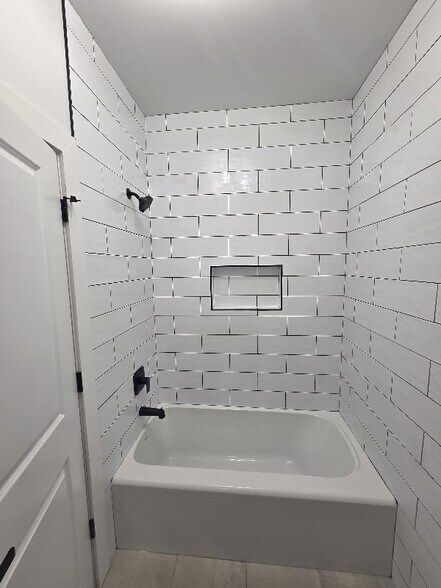 Building Photo - 15 Voorhees St