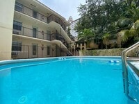 Building Photo - 318 Majorca Ave