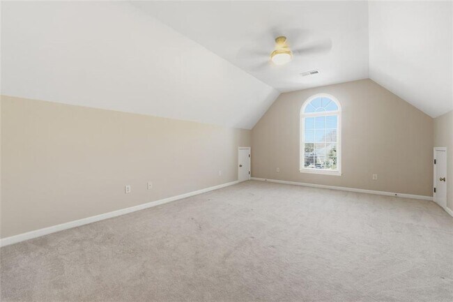 Building Photo - 250 Fieldsborn Ct NE