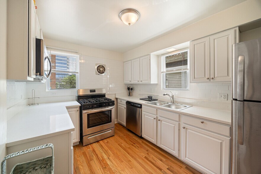 Building Photo - 1012 Garnett Pl