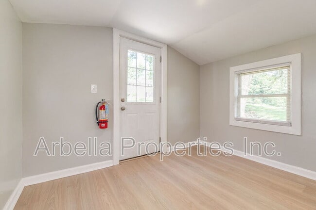 Building Photo - 2637 US-11W