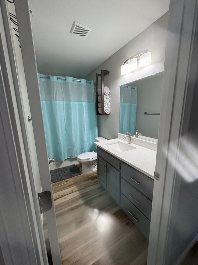 Building Photo - Home for Rent in Quincy