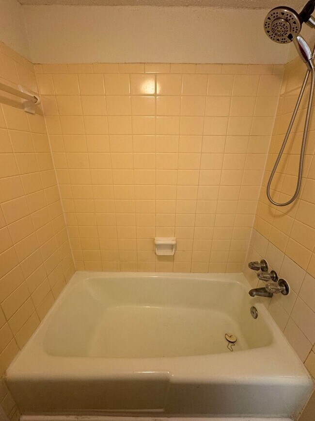 Building Photo - Completely Remodeled 2-Bedroom, 1.5 Bathroom Condo