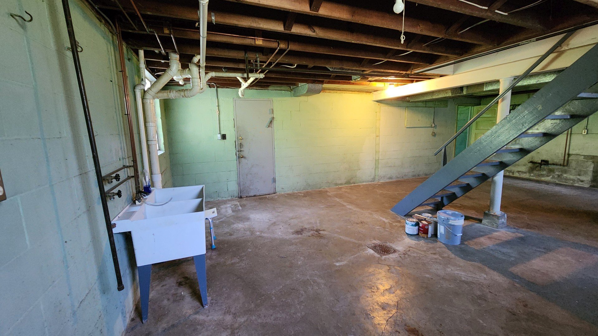 Building Photo - 7771 Cheviot Ave