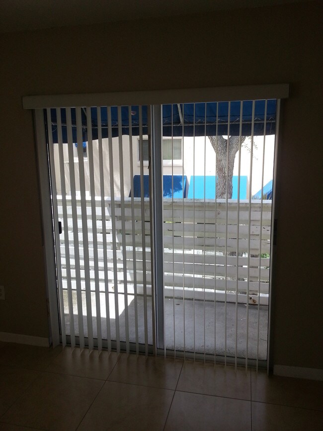 Building Photo - 14377 SW 97th Terrace