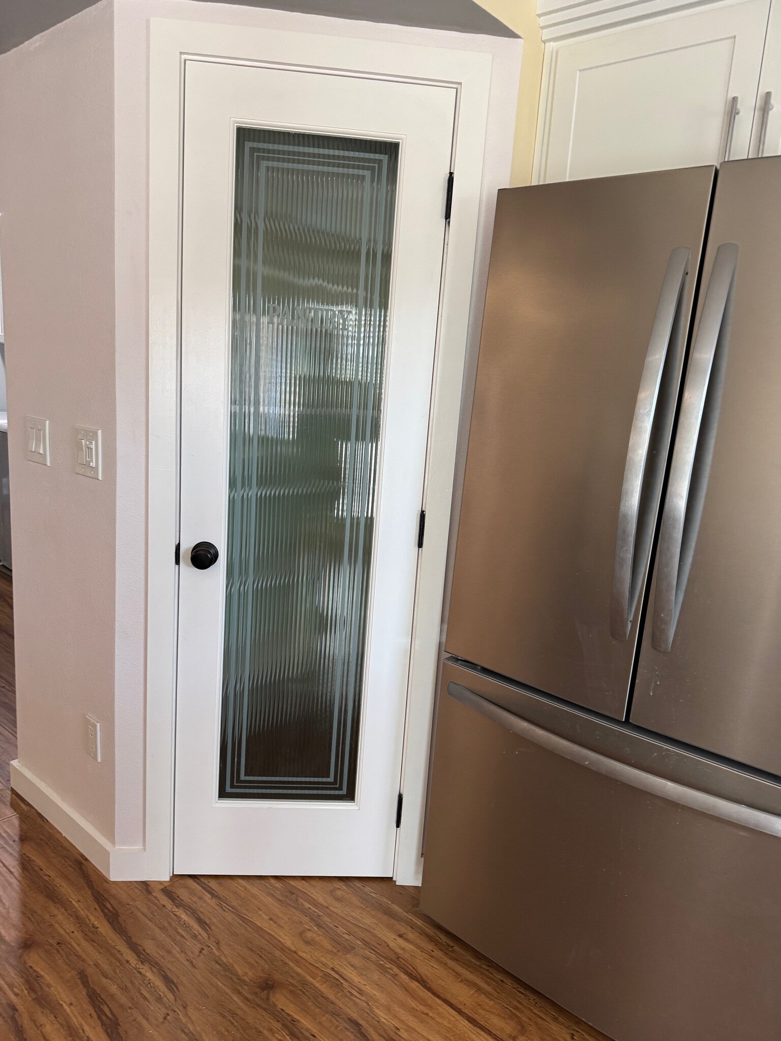 Walk in pantry in kitchen - 22471 Loch Lomond Dr