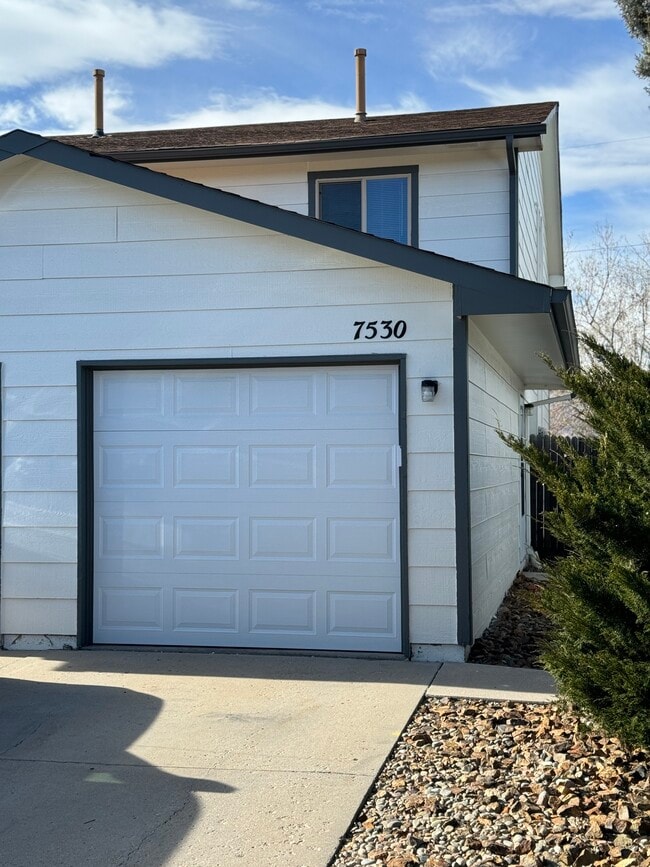 Primary Photo - 7530 Banner Ct
