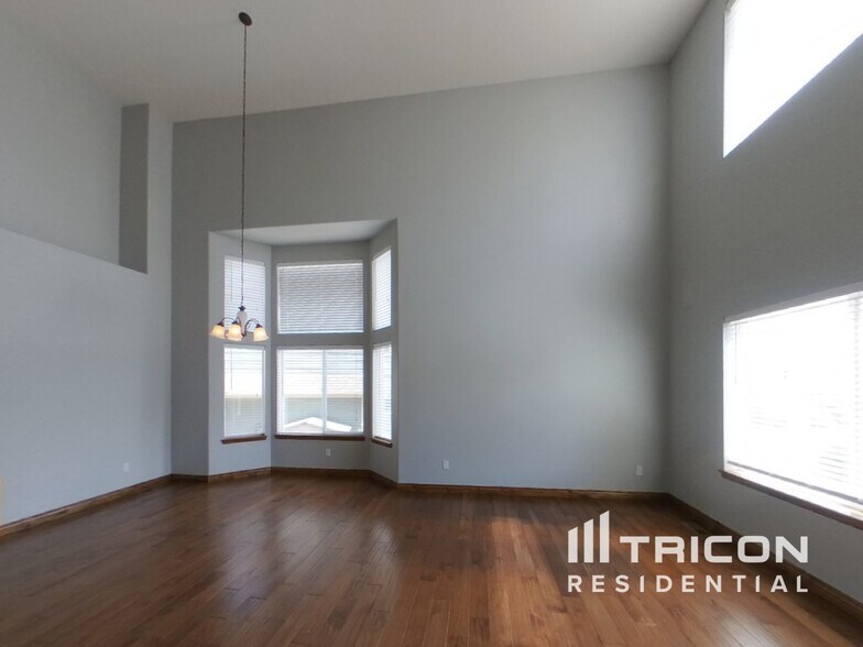 Building Photo - 4329 Centerville Dr