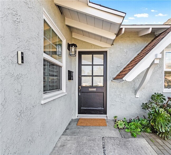 Building Photo - 5052 Audrey Dr