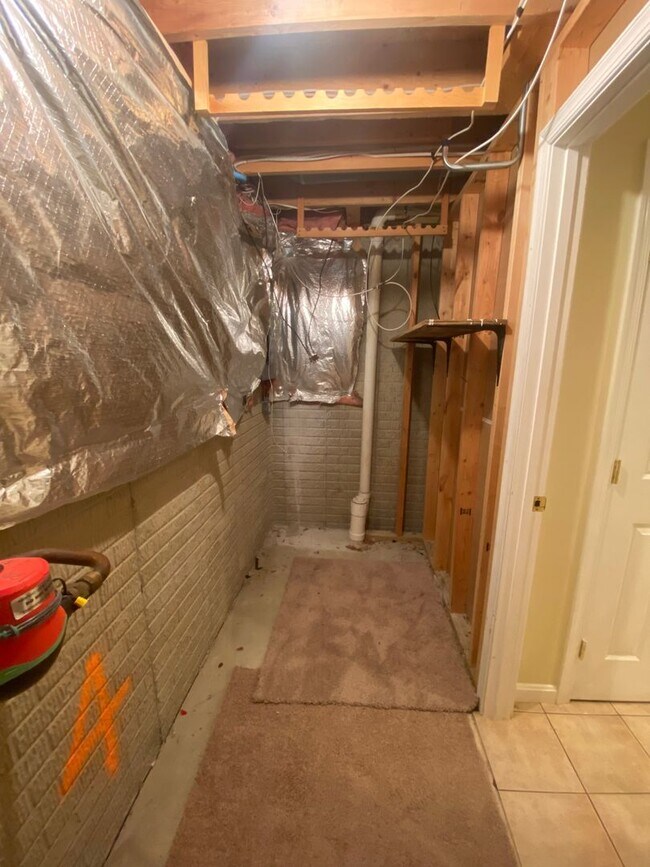 Building Photo - Charming 3 Bedroom/2 Full Bath/2 Half Bath Townhome in Constant Friendship, MD!