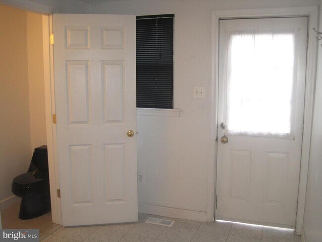 Building Photo - 1404 Woodall St