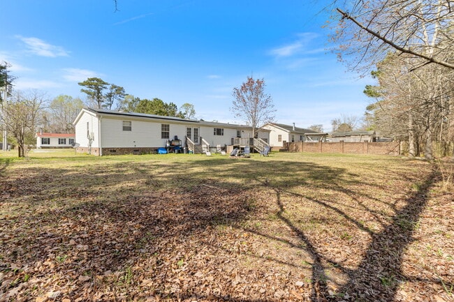 Building Photo - 214 Shipman's Pike