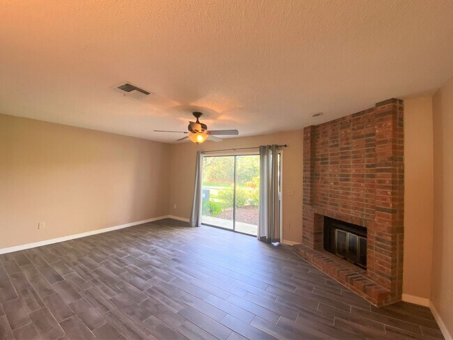 Building Photo - 3/2.5 IN BEACON HILL WITH BRICK FIREPLACE