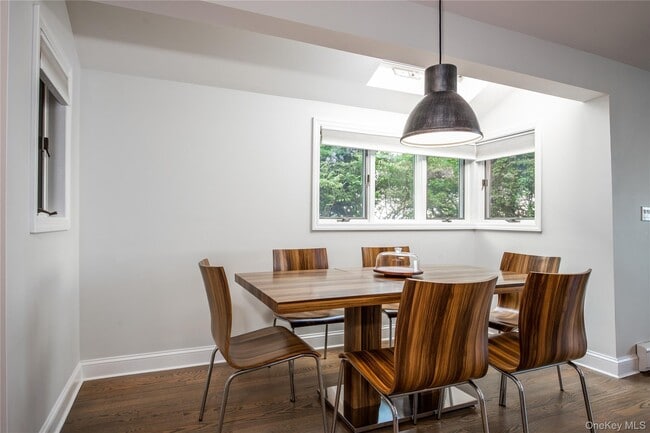 Building Photo - 59 Culross Dr