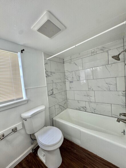 Building Photo - 442 Babb Dr