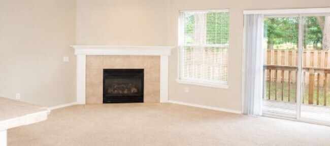 Building Photo - 15561 SW Stone Ridge Cir
