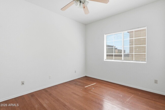 Building Photo - 1026 W Libra Dr