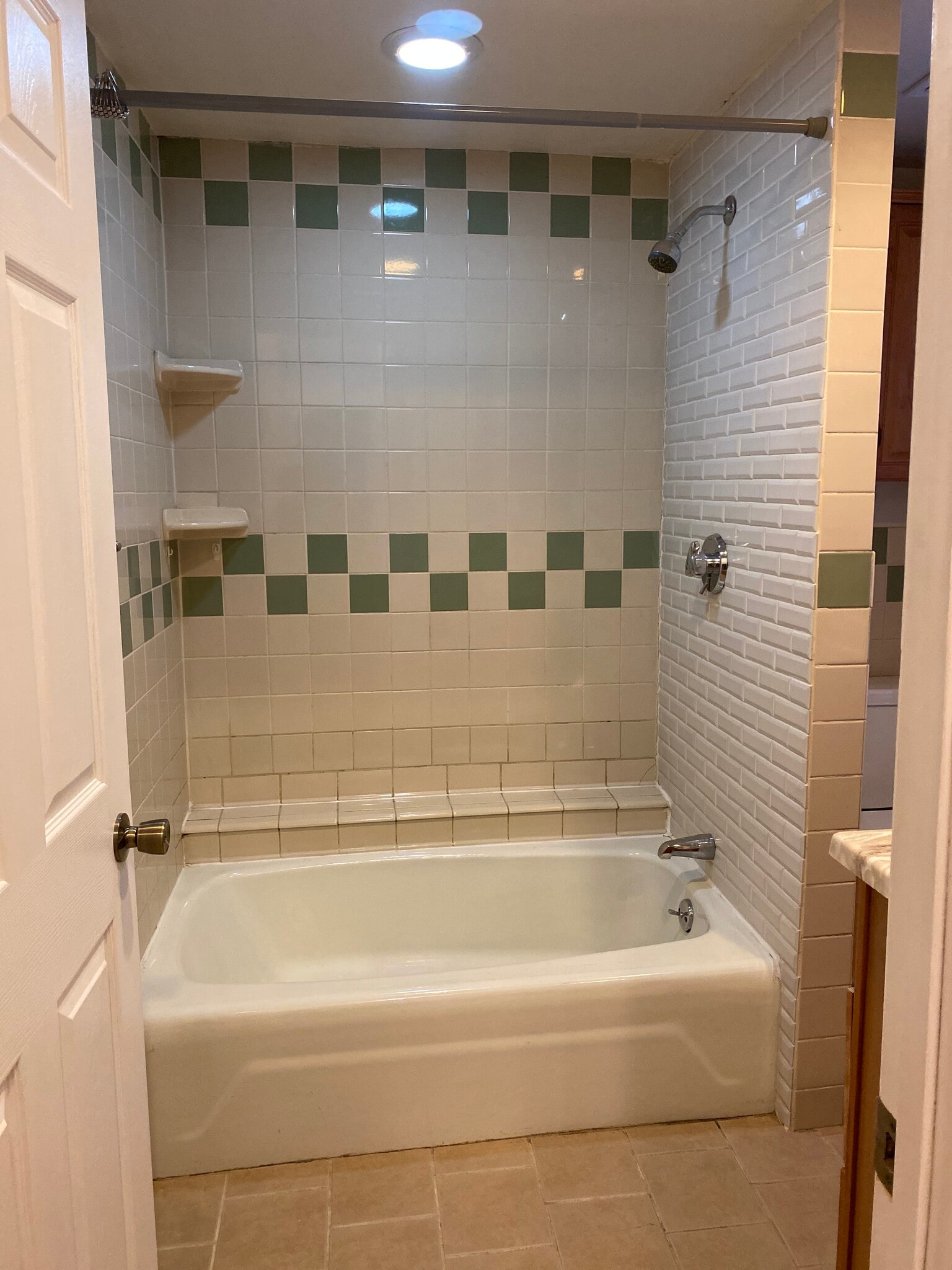 Building Photo - 48 Nashua St