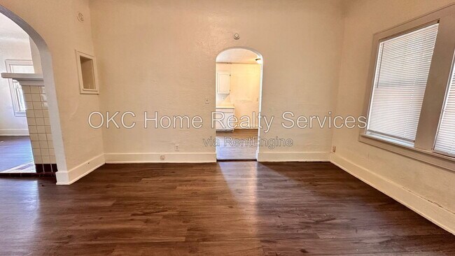 Building Photo - 1223 NW 45th St