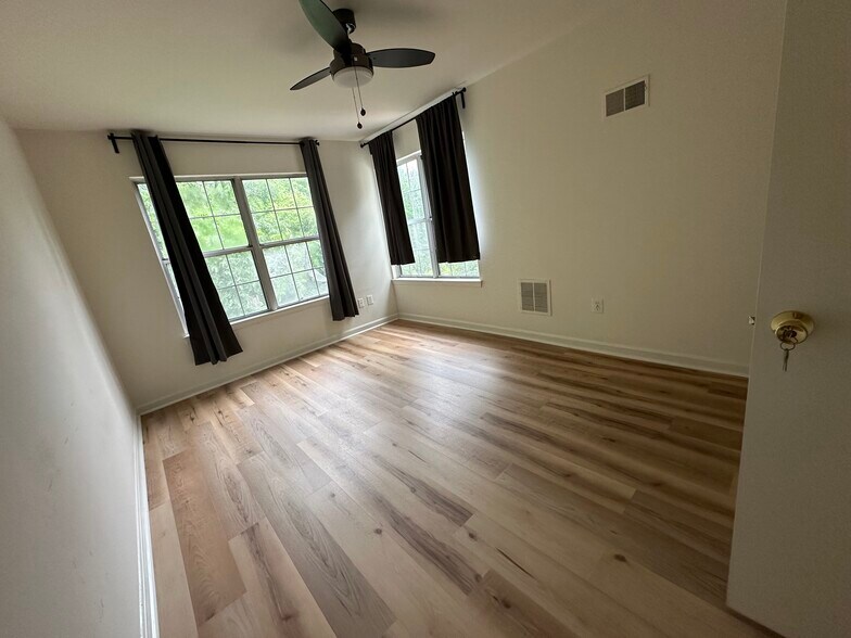 Building Photo - 6114 Stonepath Cir