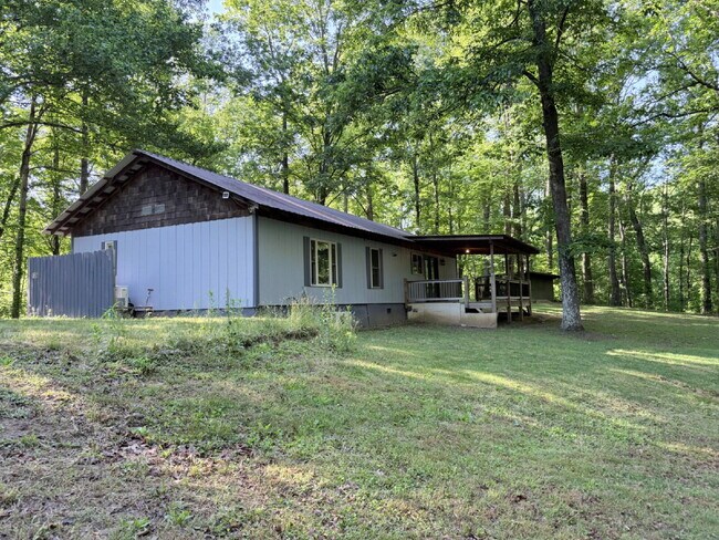 Building Photo - Live Surrounded by Nature | 3 Bedroom Home on 27 Private Acres in Saluda