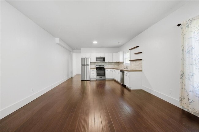 Building Photo - 1613 Nowland Ave