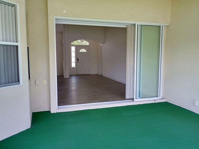 Building Photo - ??????Rent Lowered $ 1,900.00