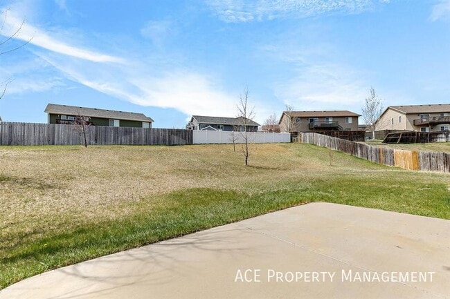 Building Photo - 925 Crimson Ct