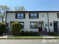 Building Photo - 121 Dunham Ave
