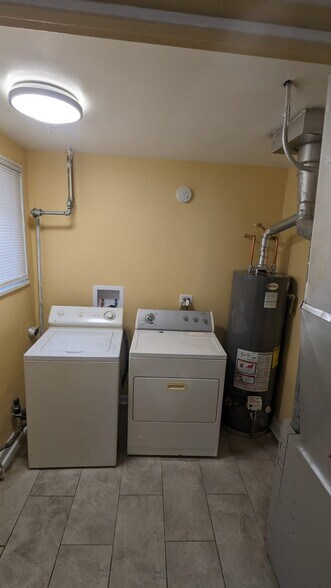 Laundry Room - 14504 S Edbrooke Ave
