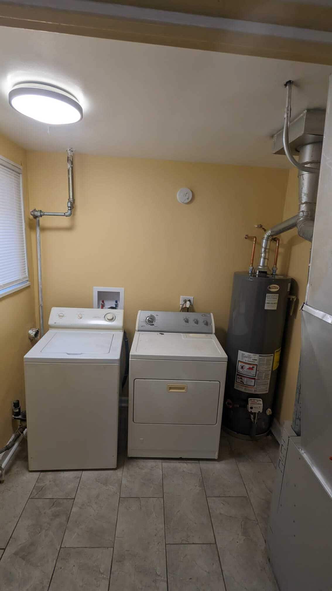 Laundry Room - 14504 S Edbrooke Ave