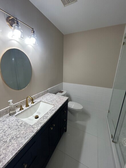 Building Photo - 1575 Curlew Ave