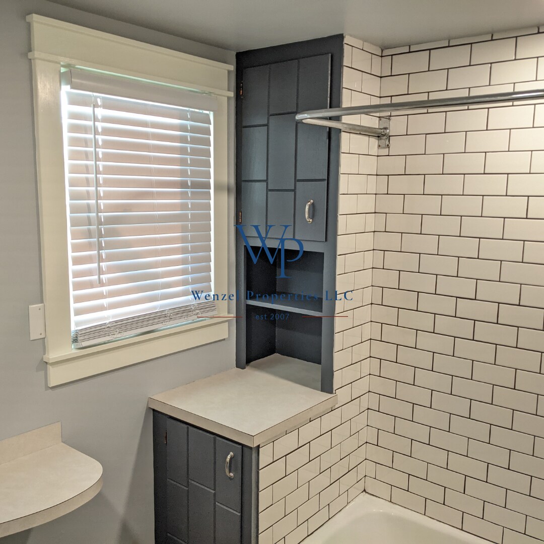 Bathroom - 165 Lincoln St