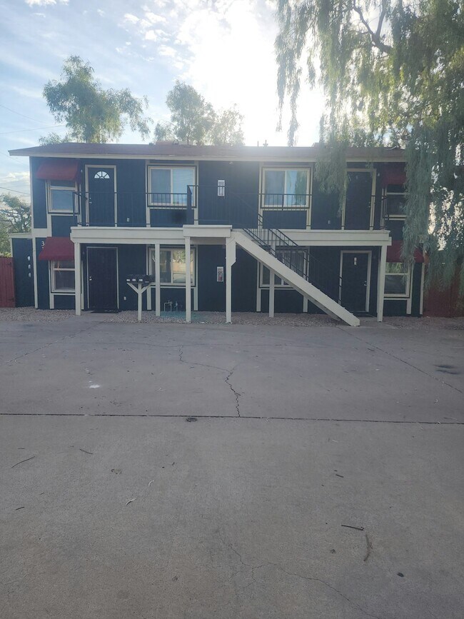 Building Photo - 317 S Stapley Dr