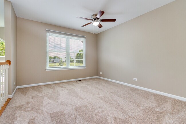 Building Photo - 2316 Highland Ct
