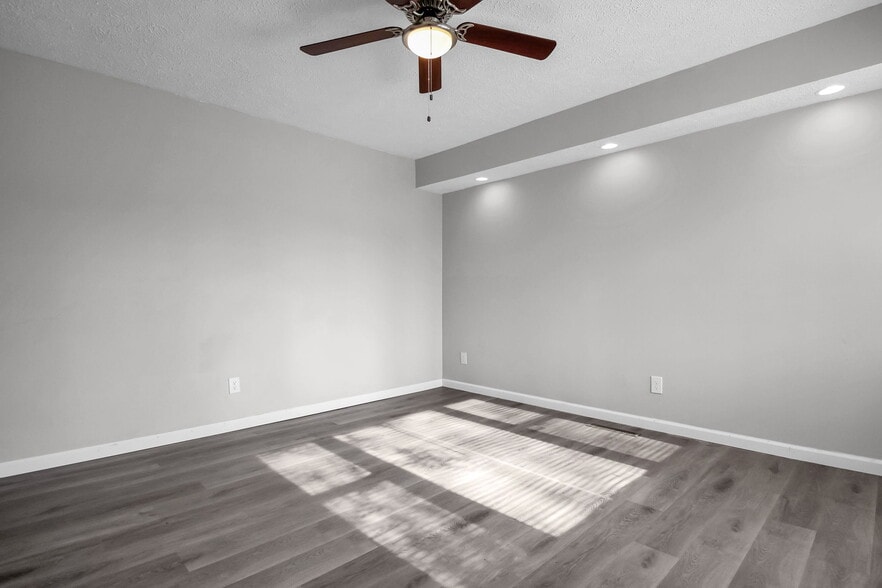 Building Photo - 4294 Ellery Dr