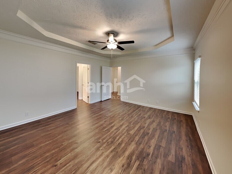 Building Photo - 3331 Foxside Ln