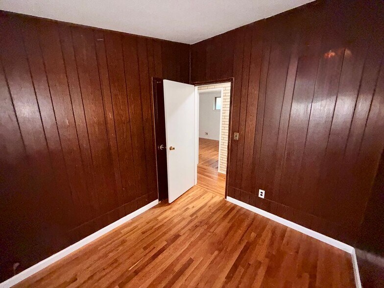 Building Photo - 30 Kayron Dr