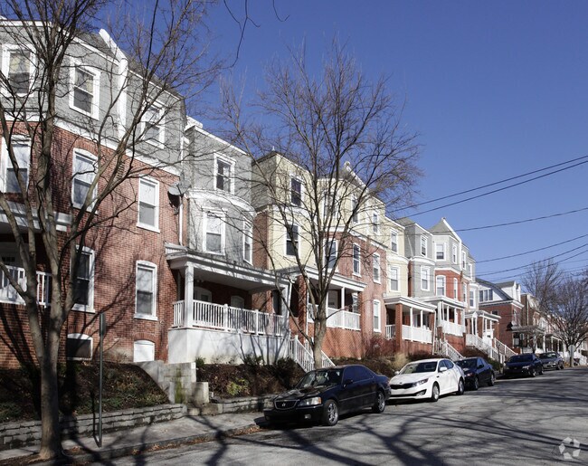 Primary Photo - West Street Apartments