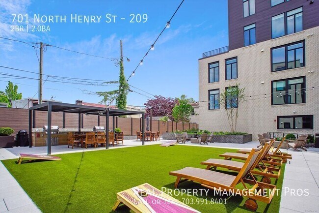 Building Photo - 701 N Henry St