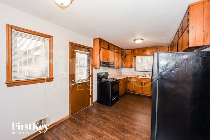 Building Photo - 1443 Willow Trail SW