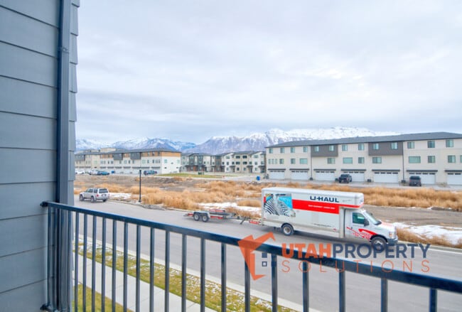Building Photo - 427 S 960 W