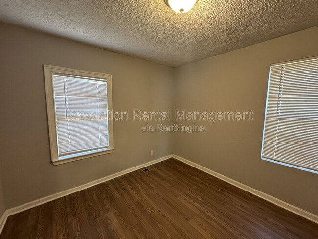 Building Photo - 2648 Joyce Ave