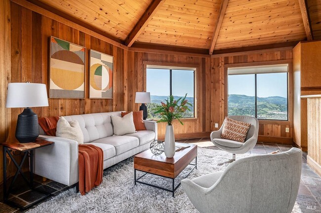 Building Photo - 1100 Bayhills Dr