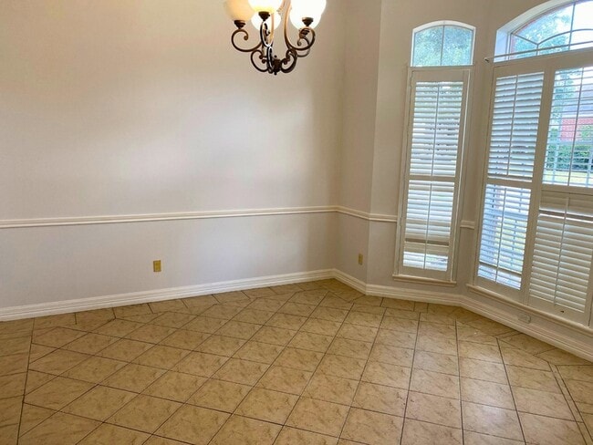 Building Photo - 21623 San Marino Dr