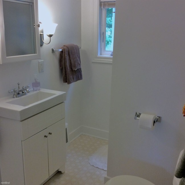 Building Photo - 4 br, 2 bath House - 826 S Gunnell Rd