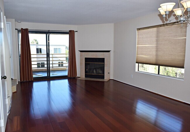 Building Photo - Modern 2 Bed 2.5Bath Townhome with Garage, Balconies & In-Unit Laundry in Linda Vista