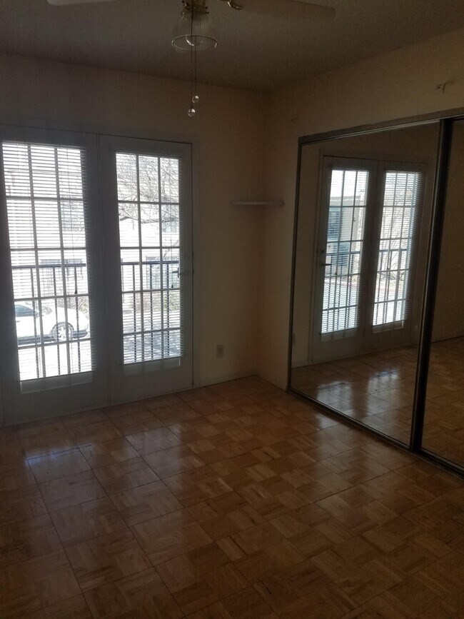 2nd BR - 3301 Monroe St NE