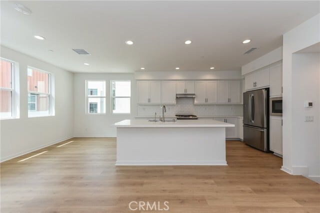 Building Photo - 115 Allusion