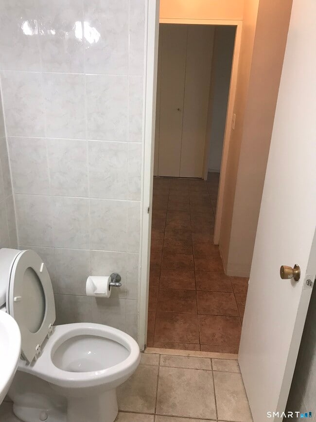 Building Photo - 444 Bedford St